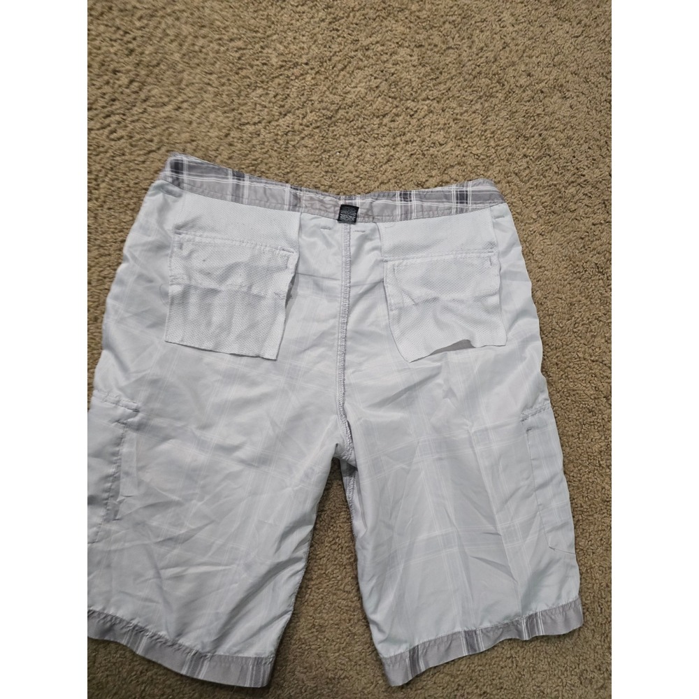 No Fear Mens Plaid Cargo Board Shorts Grey White Size 36 Casual Vintage swim Y2K - Picture 7 of 7
